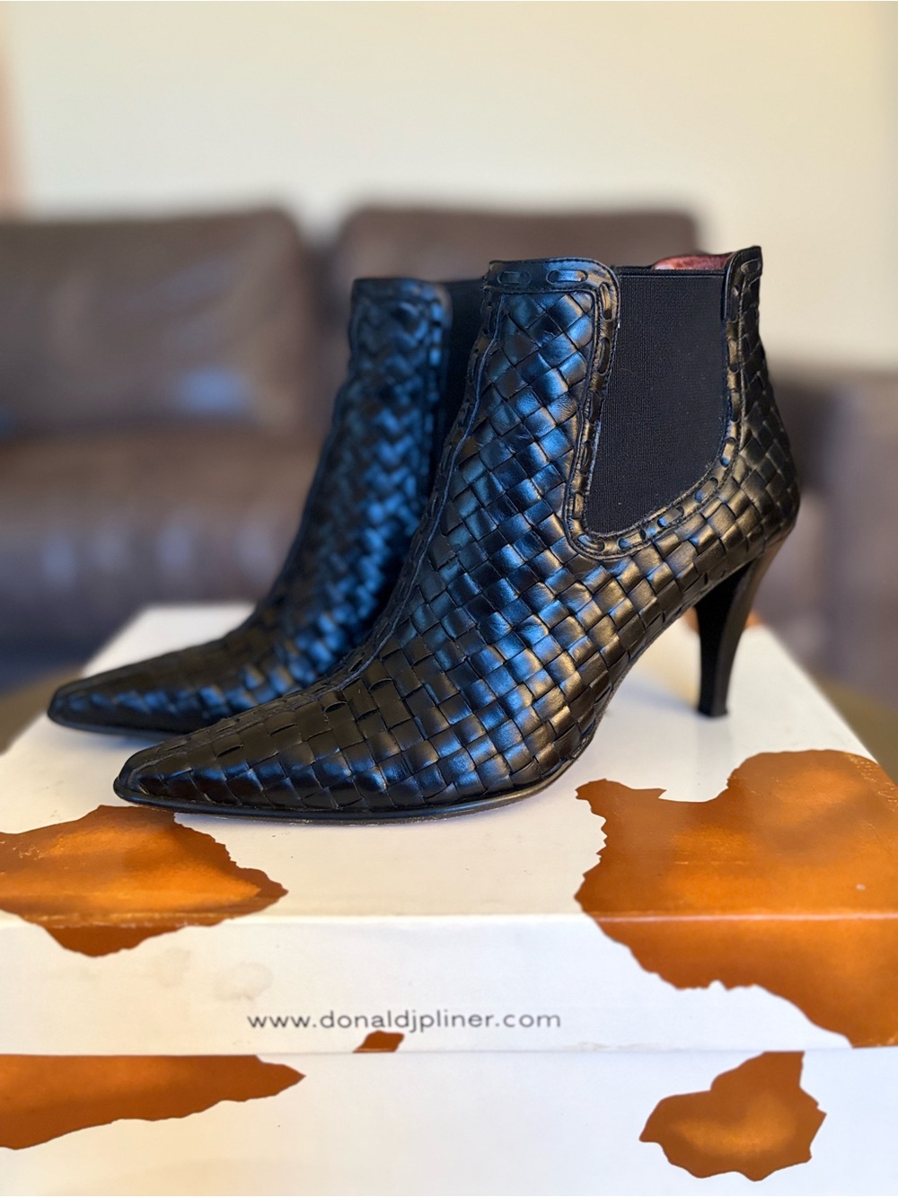 Vintage Y2K Donald J Pliner Black Woven Leather Ankle Boots 6 M